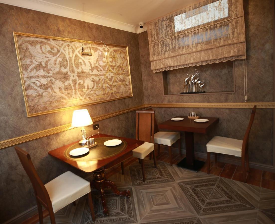 West Inn Hotel & Restaurant Nz Baku Bagian luar foto