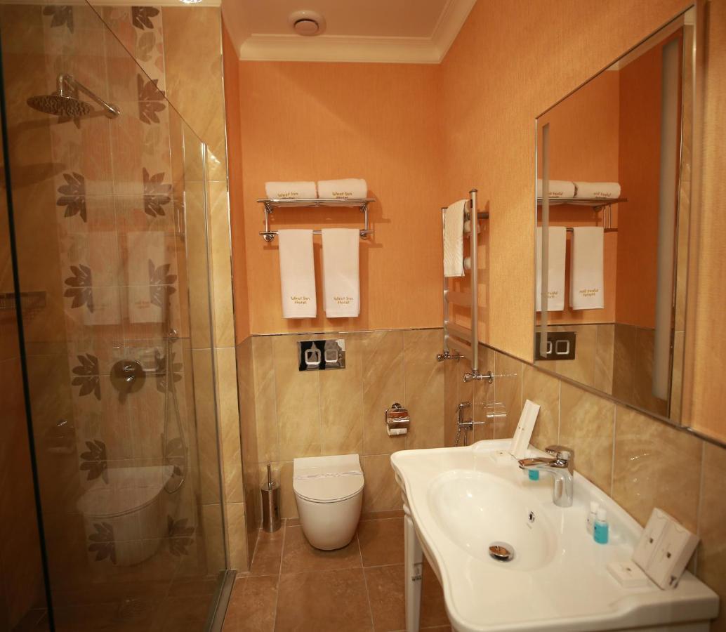 West Inn Hotel & Restaurant Nz Baku Bagian luar foto