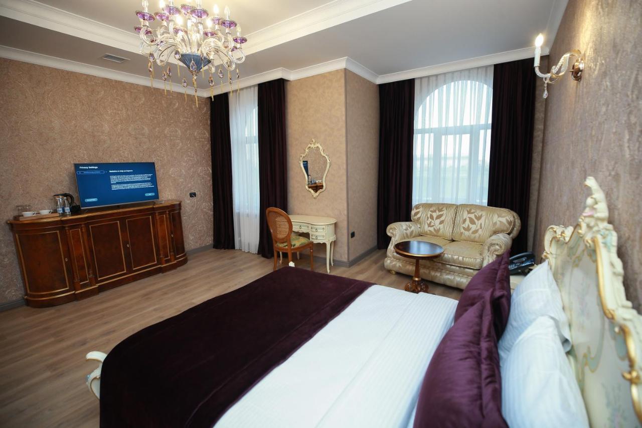 West Inn Hotel & Restaurant Nz Baku Bagian luar foto