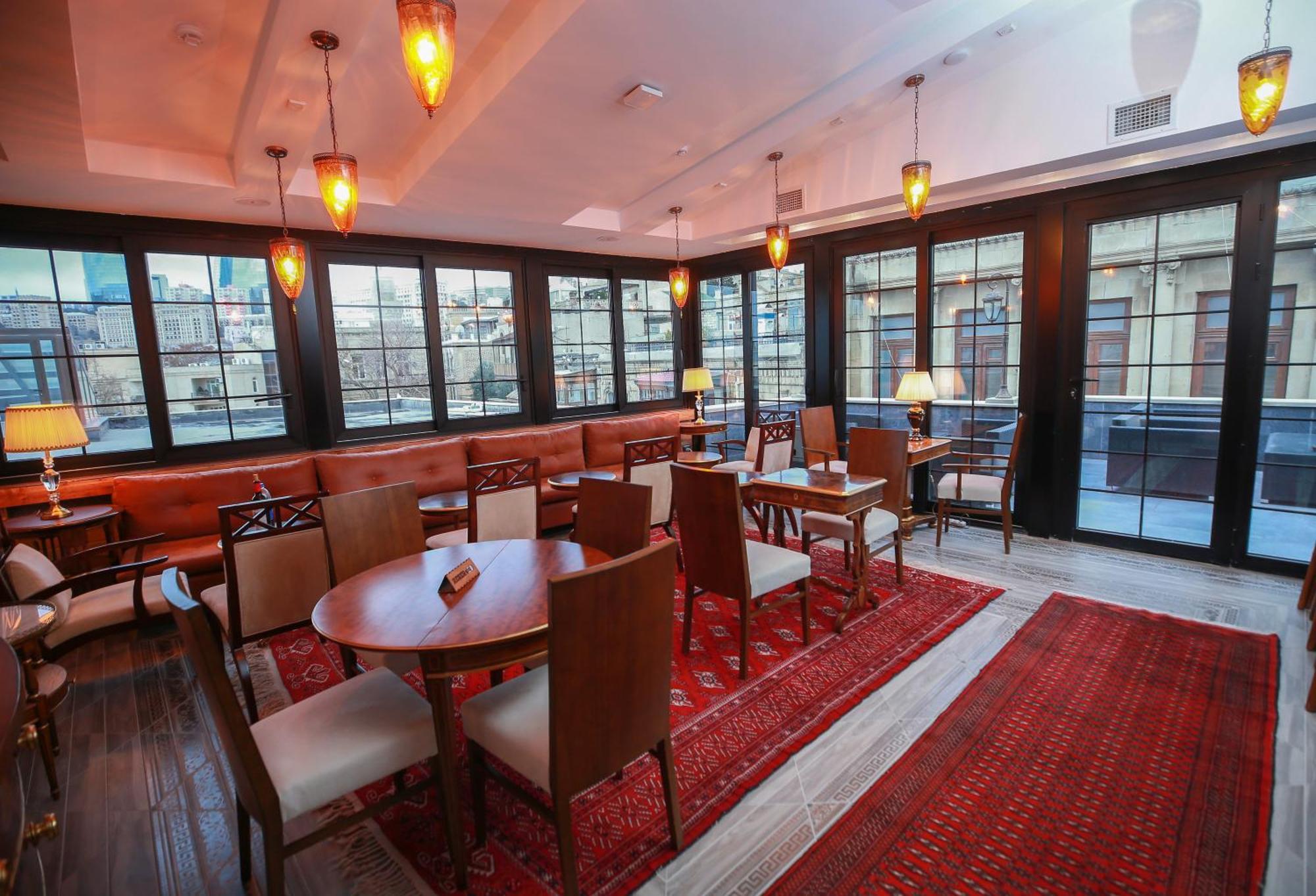 West Inn Hotel & Restaurant Nz Baku Bagian luar foto