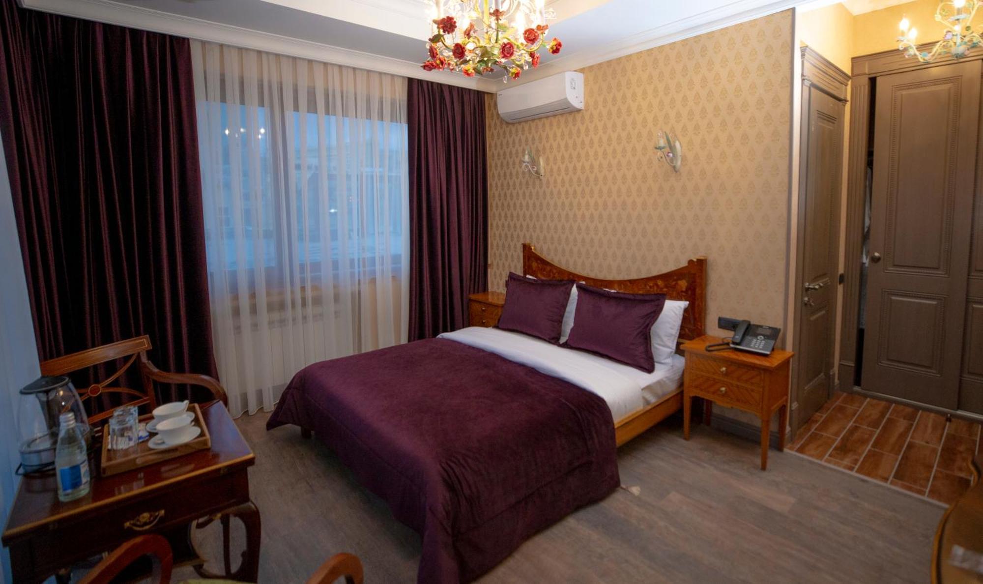 West Inn Hotel & Restaurant Nz Baku Bagian luar foto