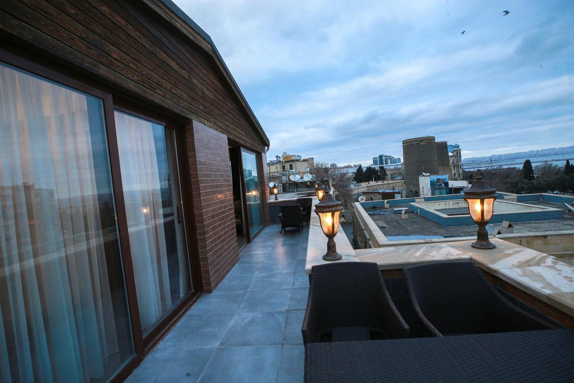 West Inn Hotel & Restaurant Nz Baku Bagian luar foto